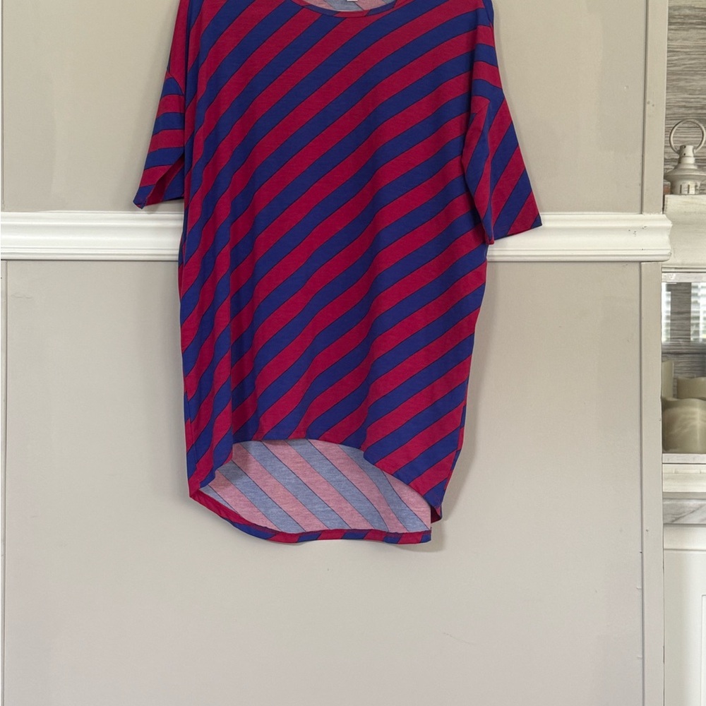 ❤️10/20 LuLaRoe Pink and Blue Striped Tunic XS